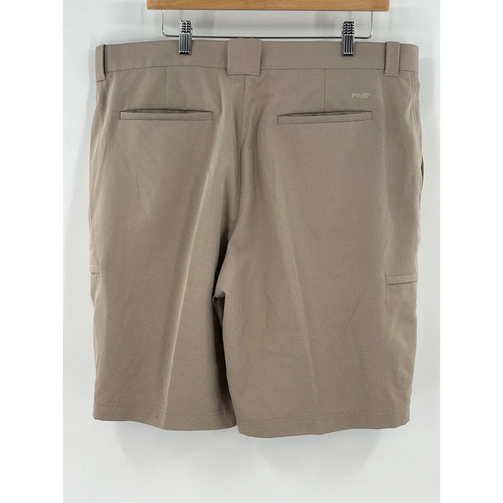 Ping Golf Mens Khaki Tan Performance Cargo Shorts Size 38 Polyester RN37763